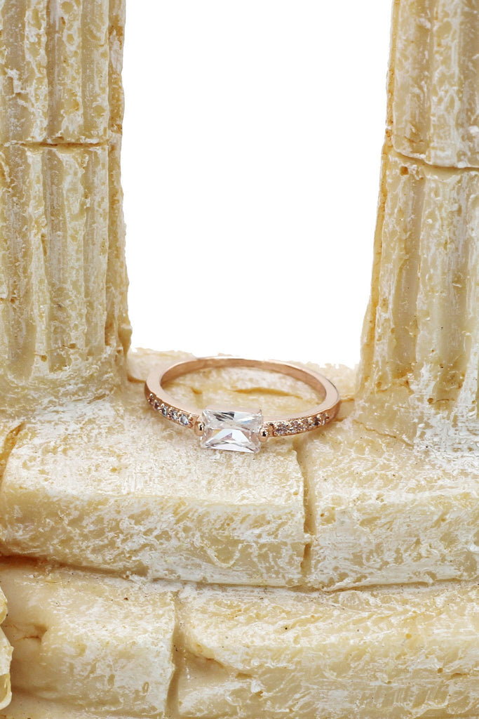 simple sidelong crystal ring