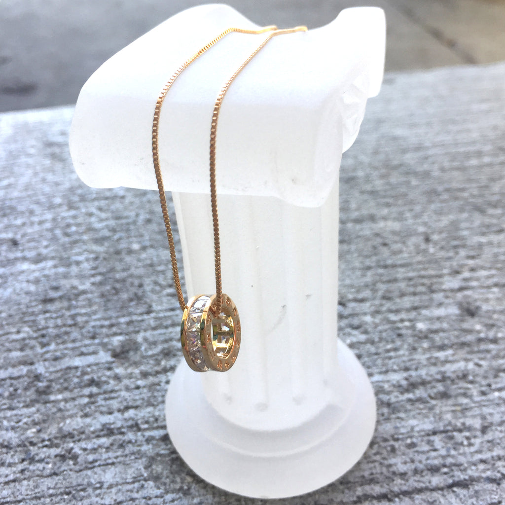 Circle crystal necklace