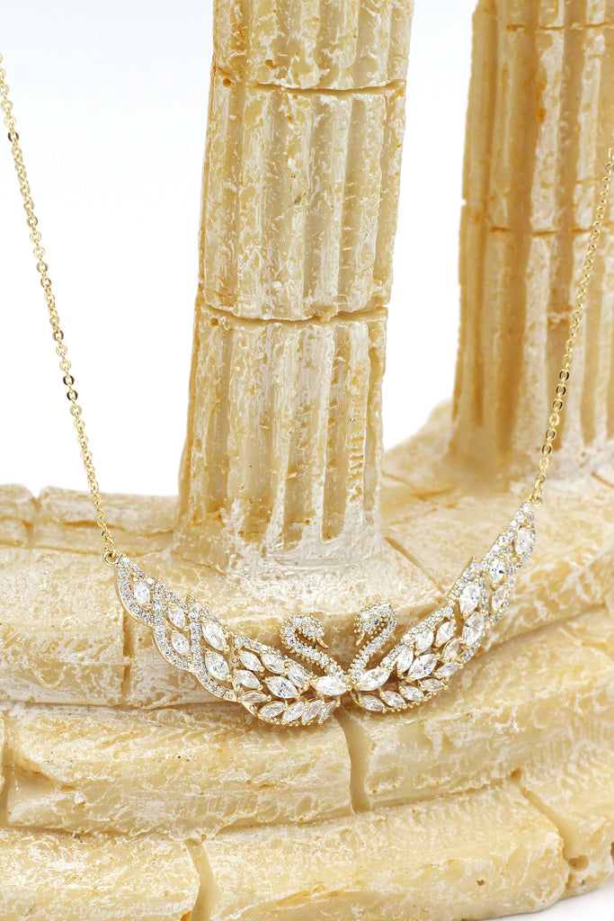 beautiful twin swan necklace