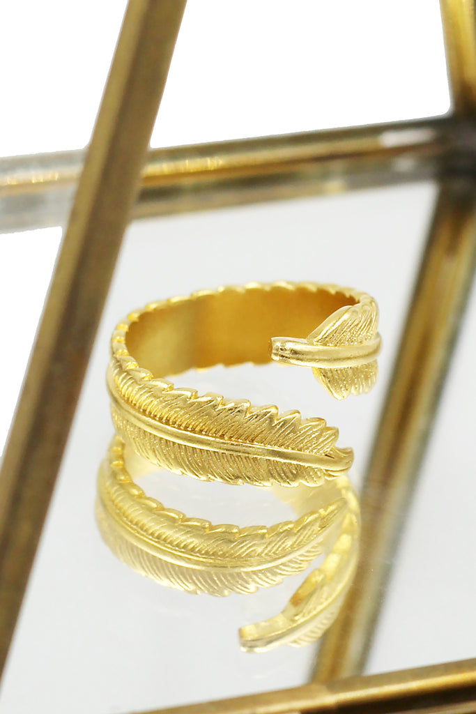 Fashion feather gold ring
