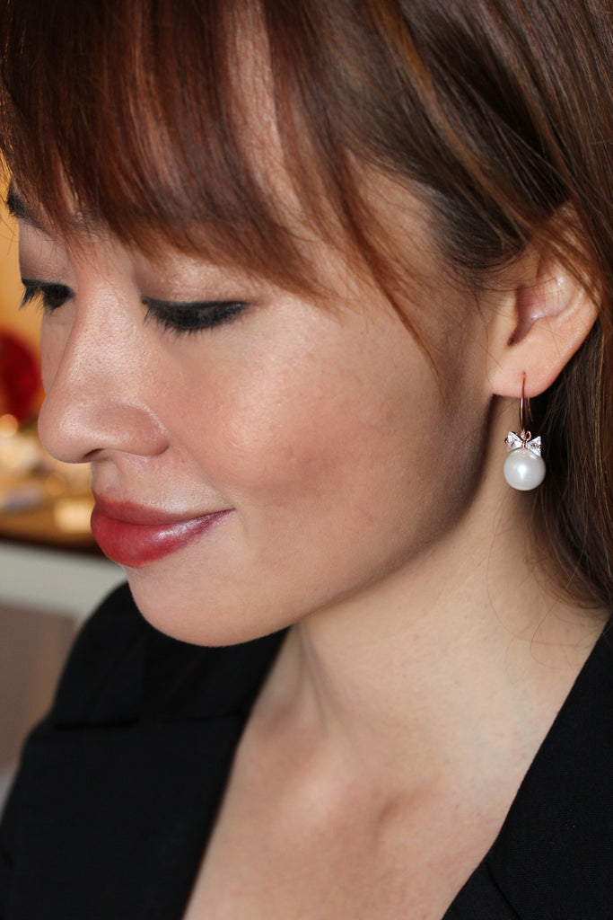 Elegant crystal ties pearl earrings