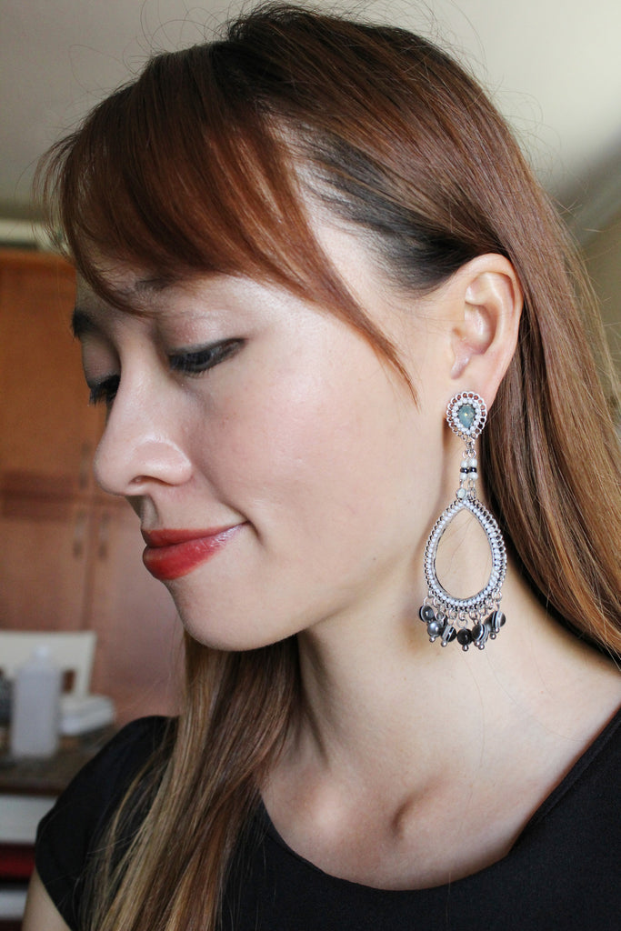 classic pendant beads earrings