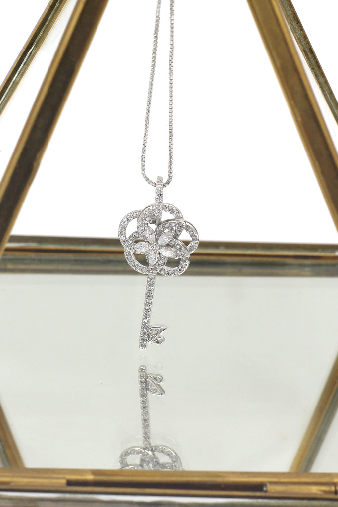 fashion wild key pendant necklace