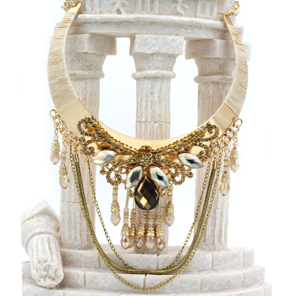 Elegant traditional exaggeration necklace