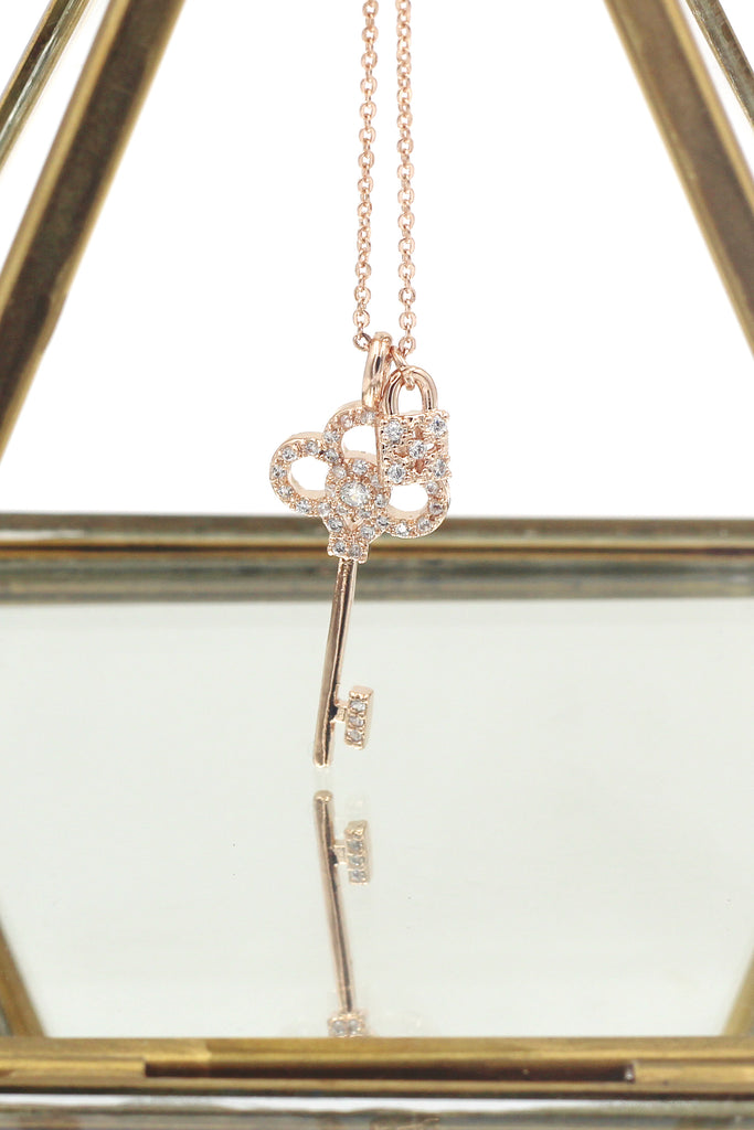 simple temperament clavicle necklace