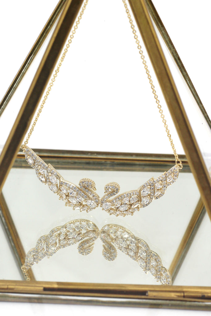 beautiful twin swan necklace
