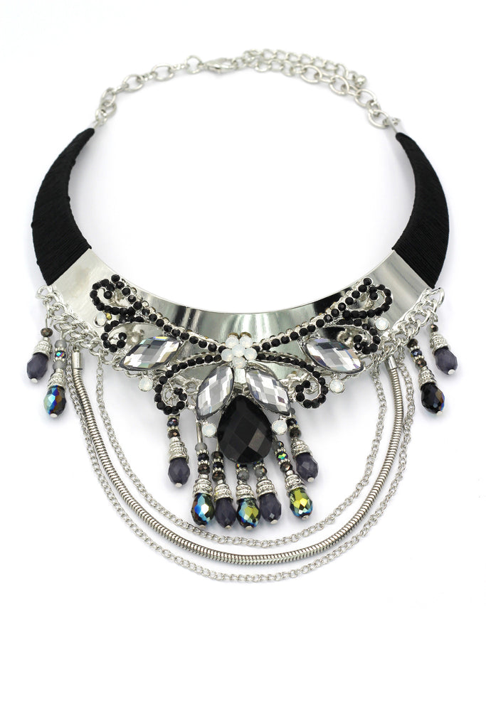 Elegant traditional exaggeration necklace
