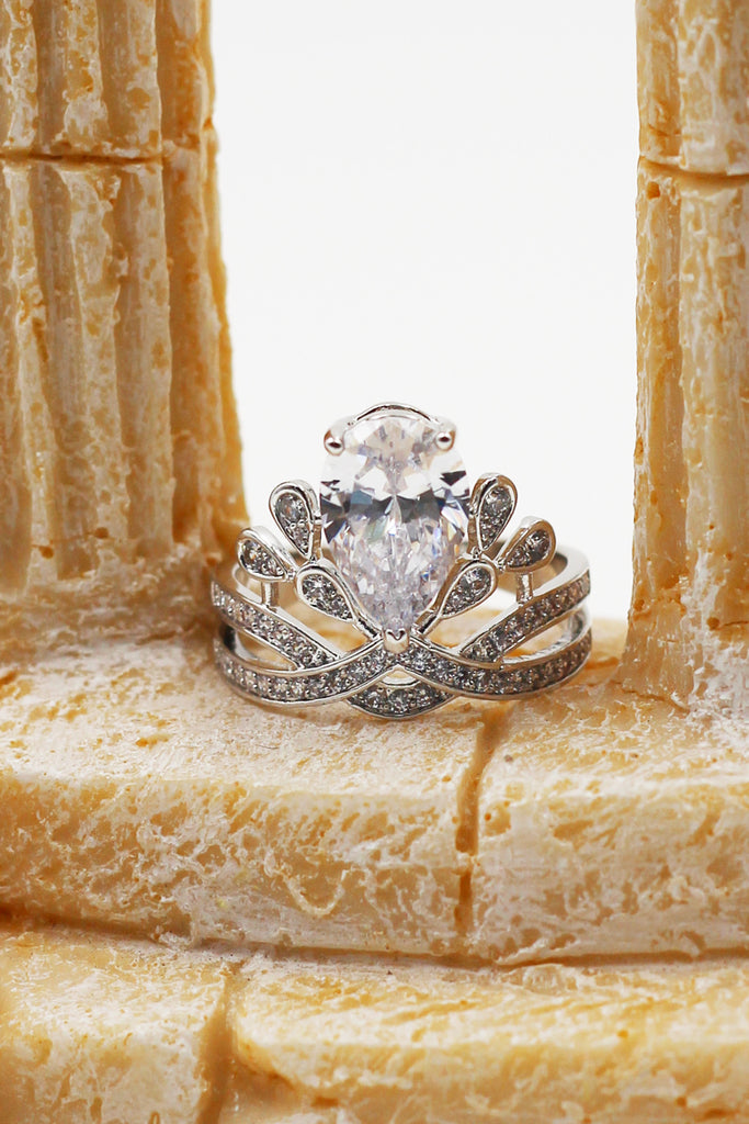 Pigeon Crown Crystal Ring