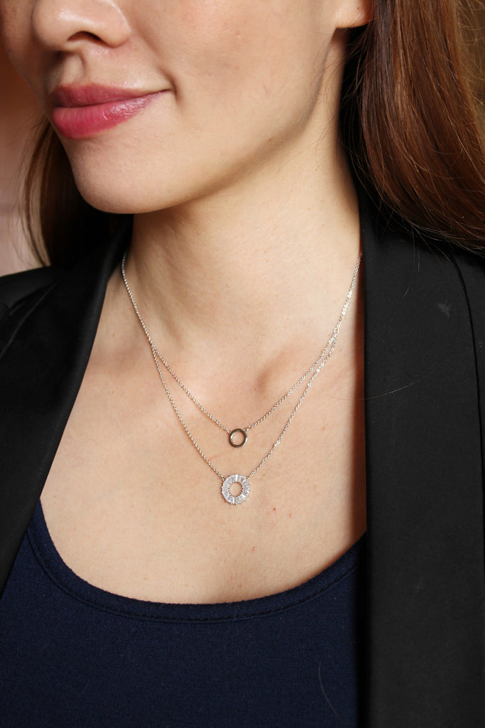 duplexes crystal circle necklace