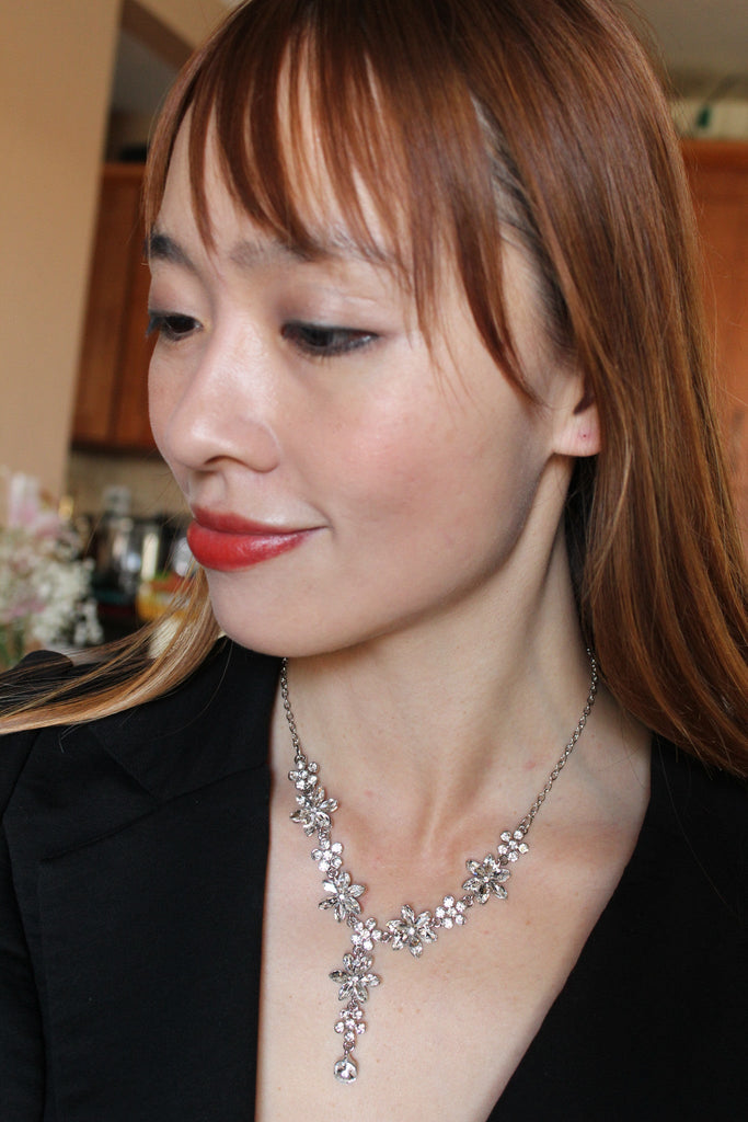elegant crystal flower necklace earrings set