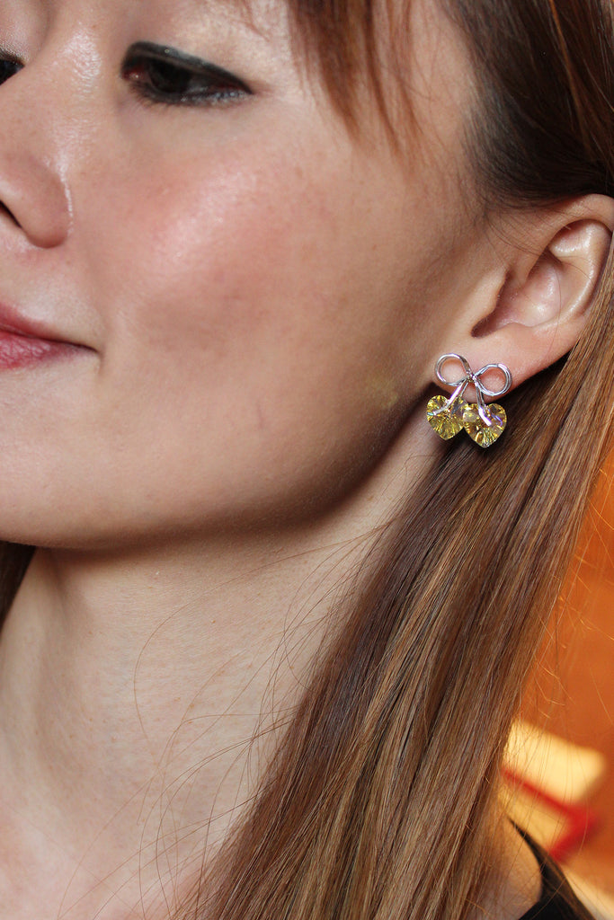 Shiny elegant bow crystal earrings
