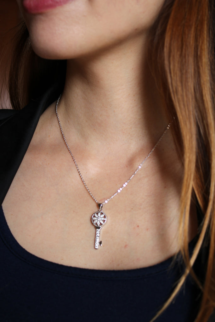 fashion hollow flower crystal key necklace