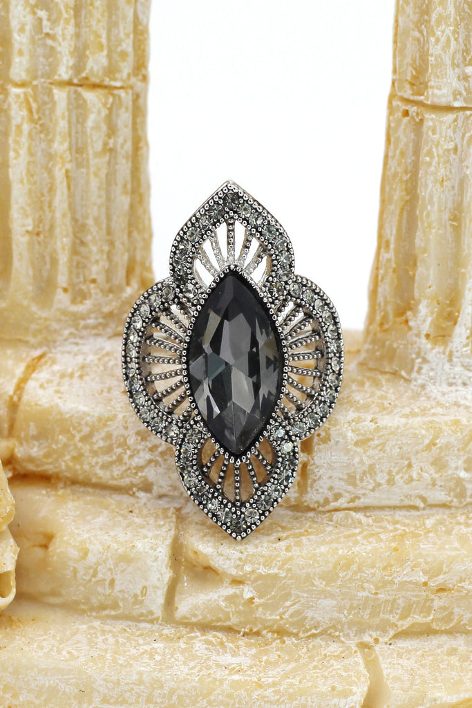 noble gray black crystal silver ring