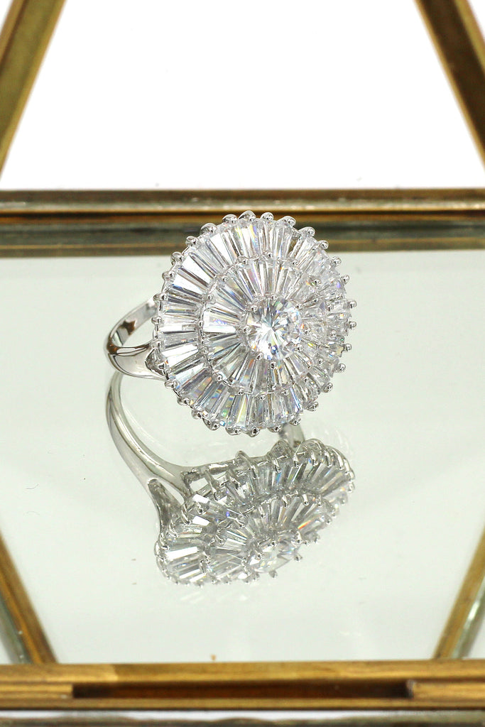 fashion sparkling crystal silver ring
