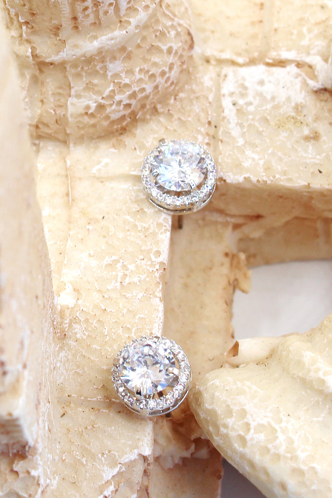 shining single crystal earrings