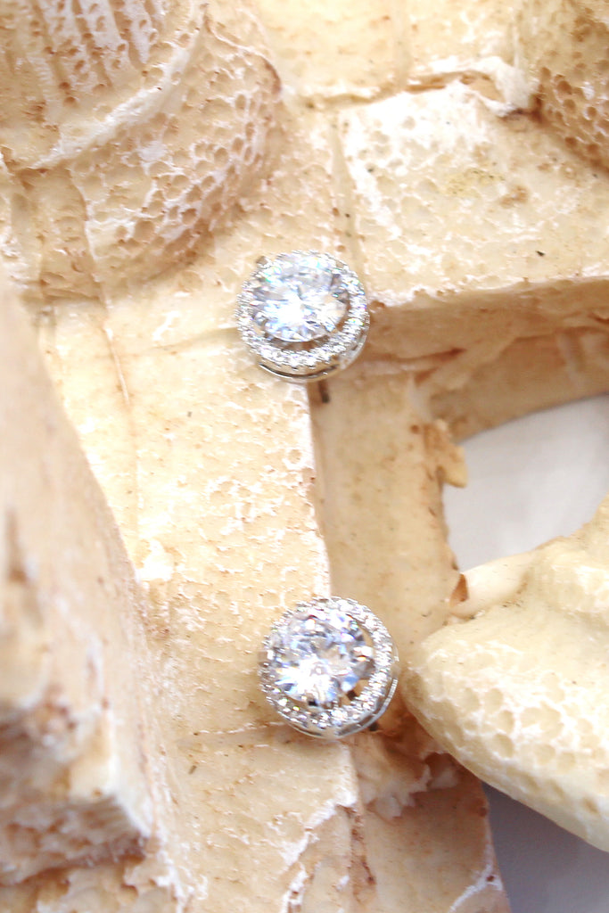 shining single crystal earrings