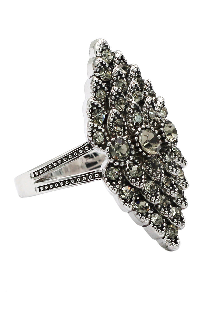 noble dense green crystal silver ring