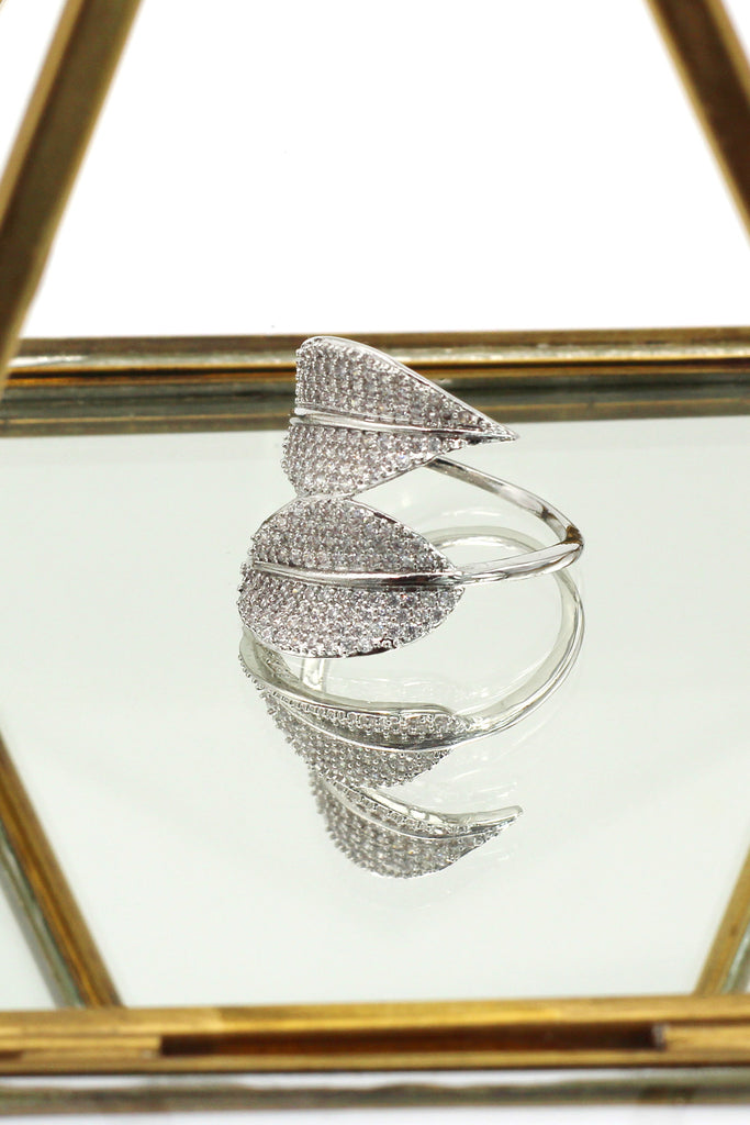 fashion micro-set crystal bilobals silver ring