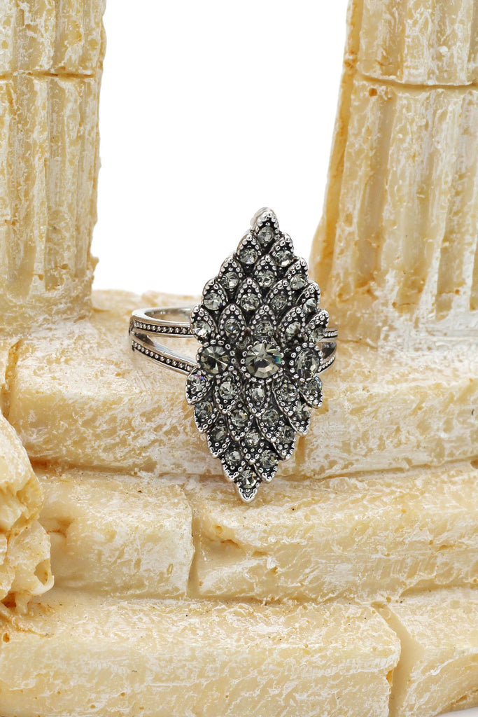 noble dense green crystal silver ring