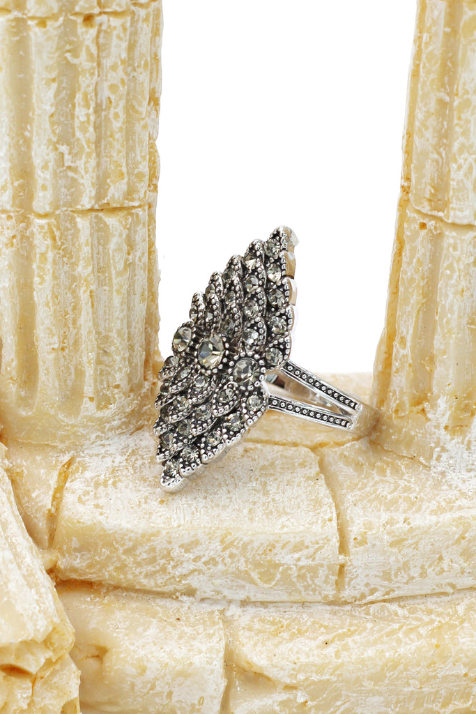 noble dense green crystal silver ring