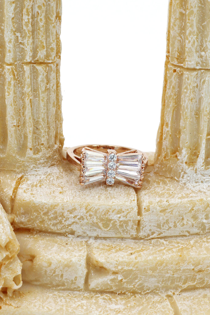 noble horizontal crystal ring