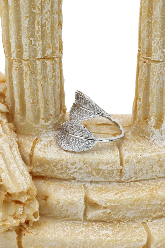 fashion micro-set crystal bilobals silver ring