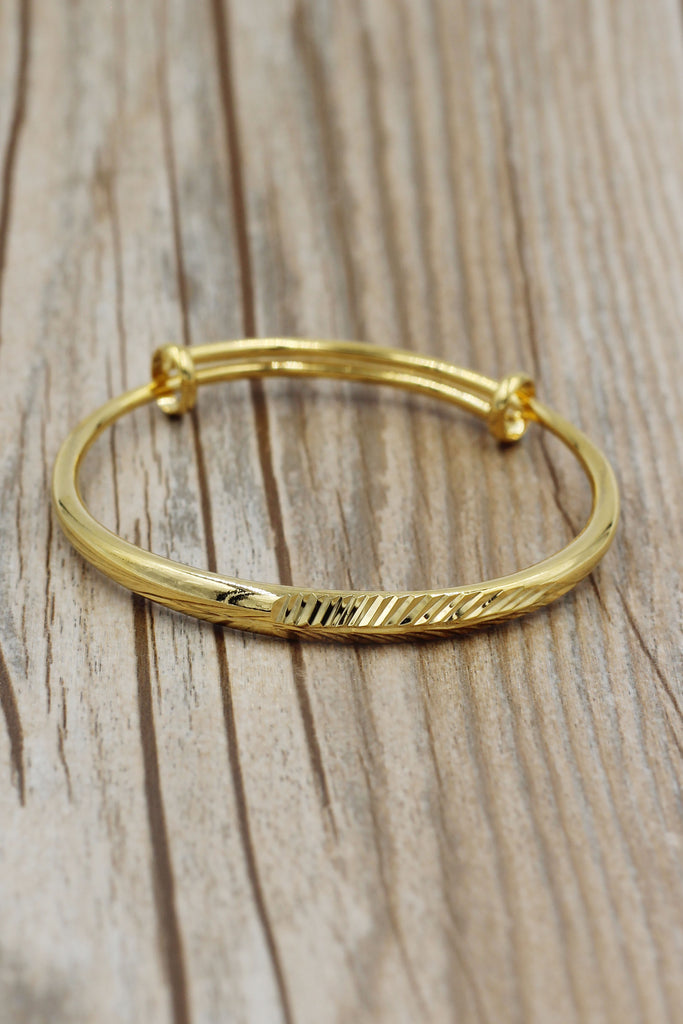 fashion feather pattern bracelet