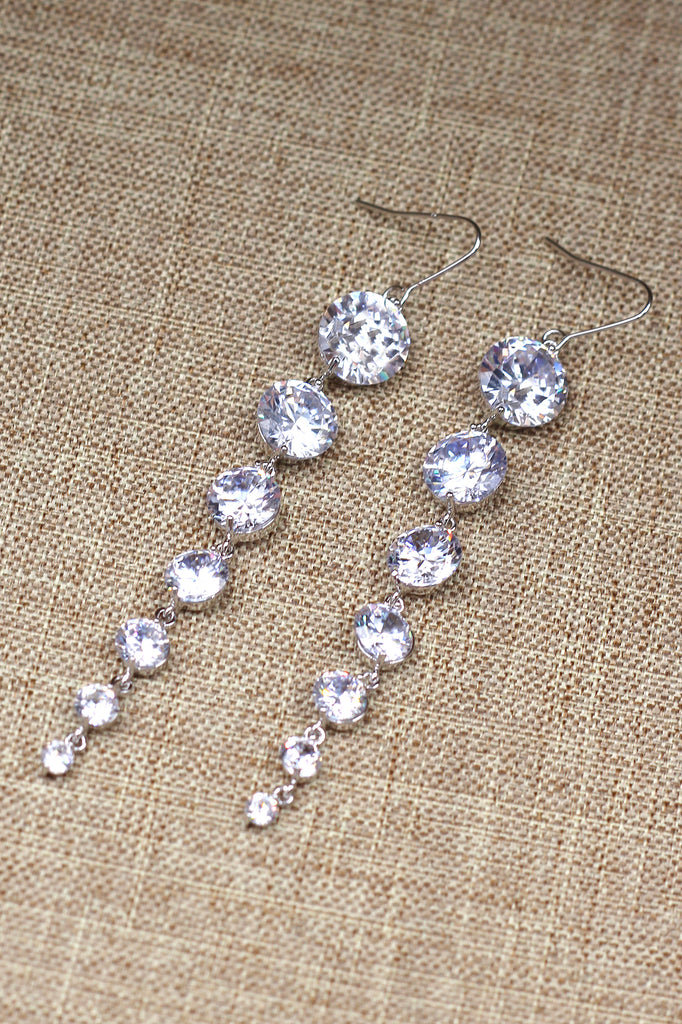 elegant personality shiny earrings