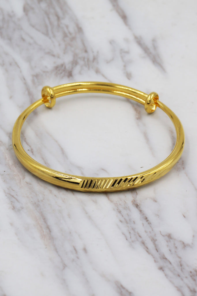 fashion feather pattern bracelet