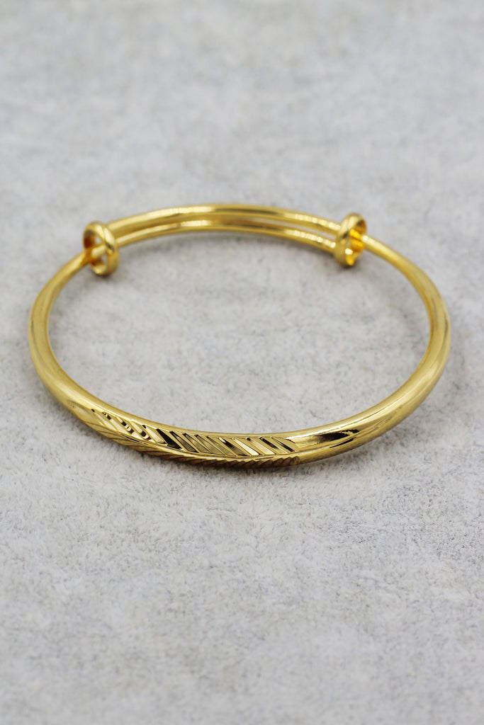 fashion feather pattern bracelet