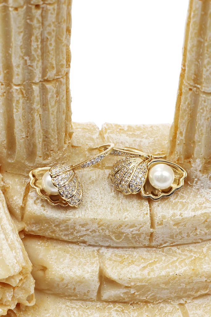 shiny shell pearl gold necklace earrings set