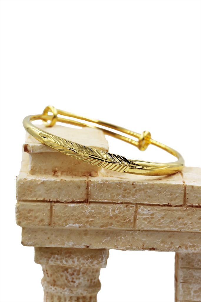 fashion feather pattern bracelet