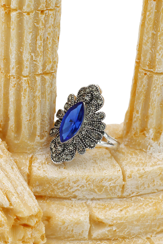noble blue heart crystal flower ring