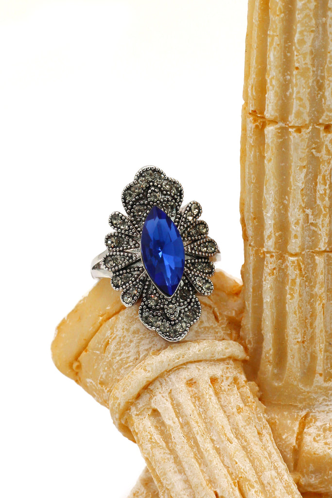 noble blue heart crystal flower ring