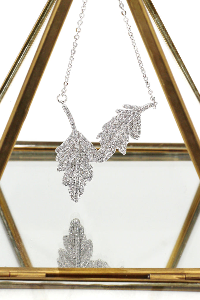 fashion crystal leaf clavicle necklace
