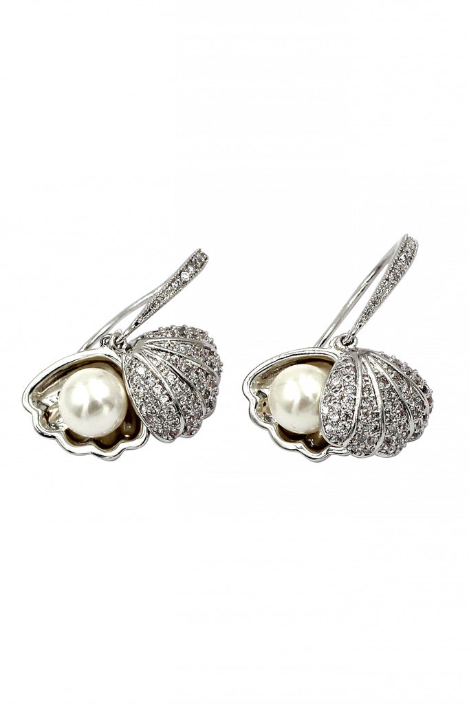 small exquisite shell pearl pendant earrings