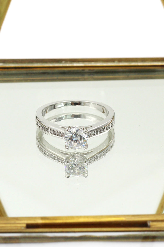fashion lovely crystal silver ring
