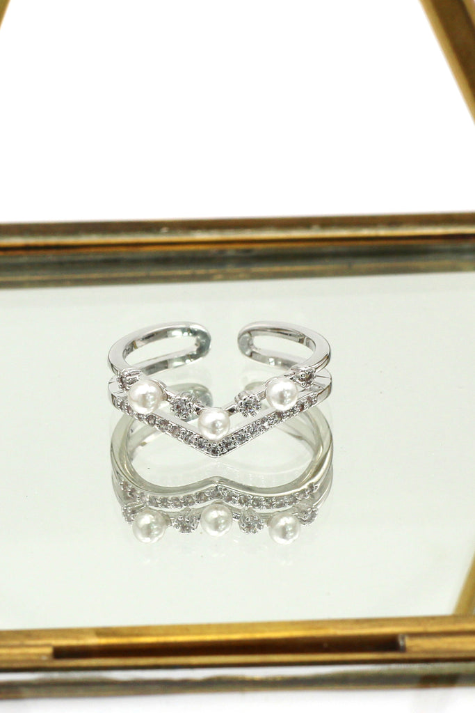 fashion mini crystal pearl silver ring