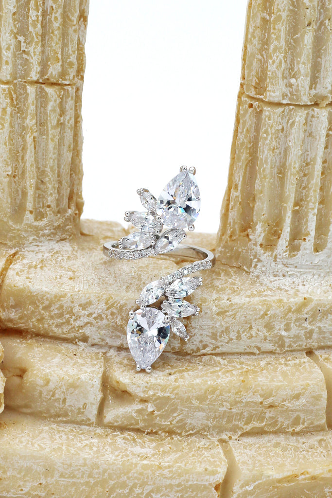 fashion vertically symmetrical crystal silver ring