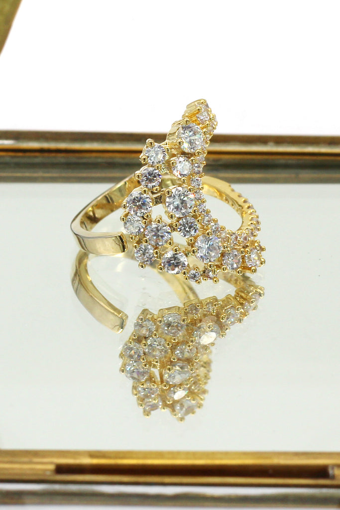noble special crystal ring