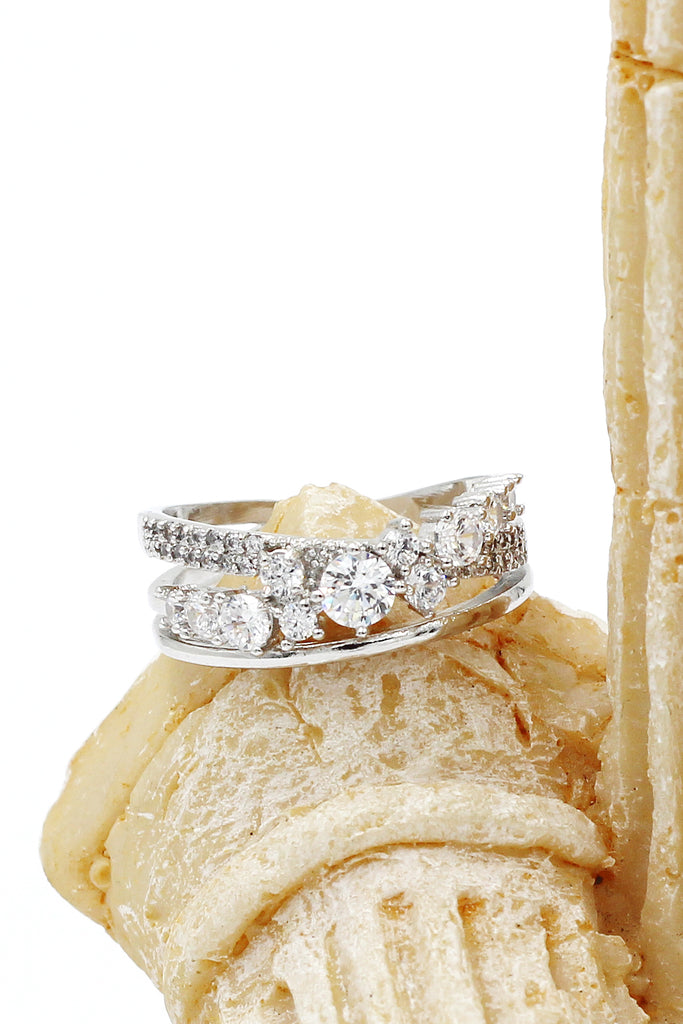 fashion row sparkling crystal ring