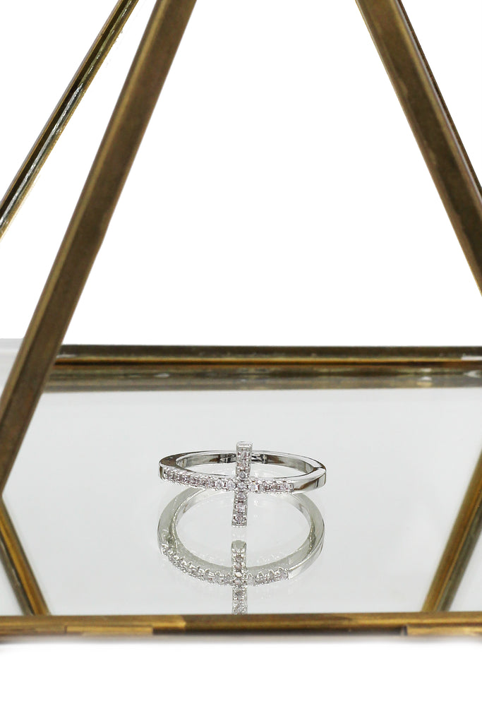 Elegant crystal cross silver ring
