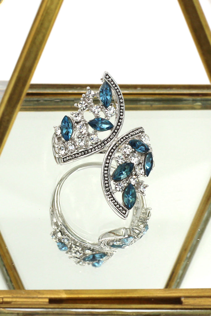 elegant symmetry crystal ring