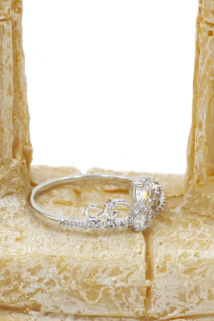 elegant silver crystal ring