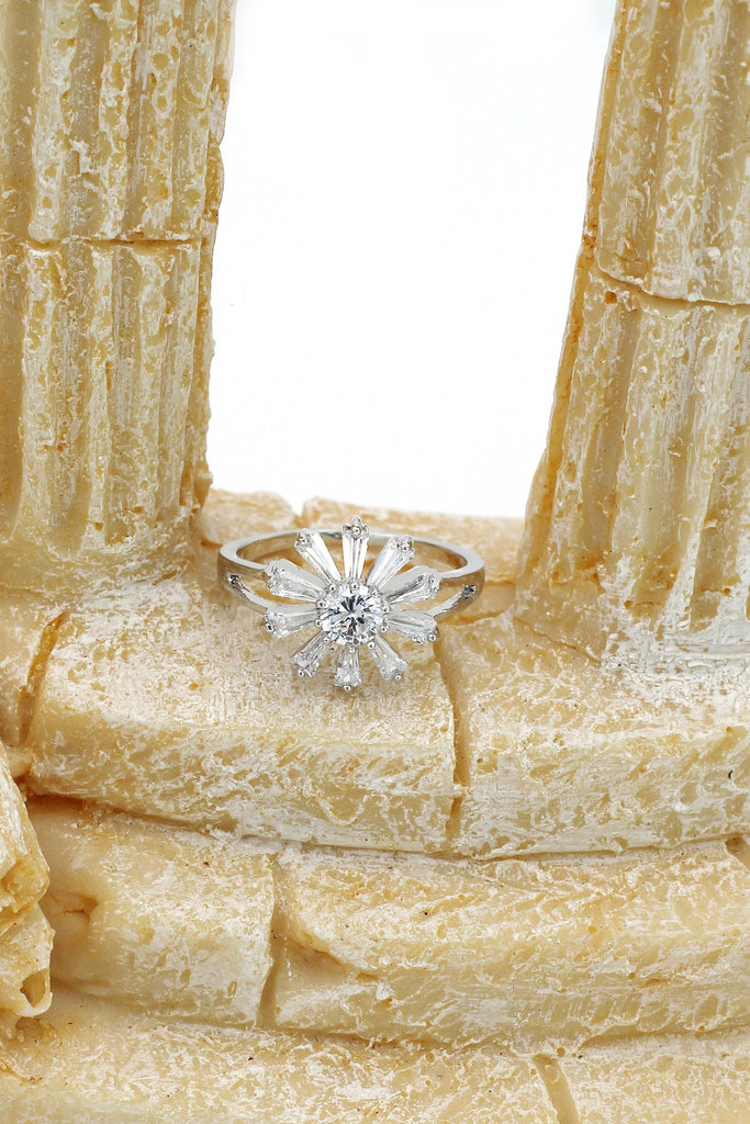 Small daisy crystal ring necklace set
