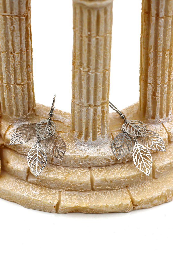 Elegant leaf button earrings