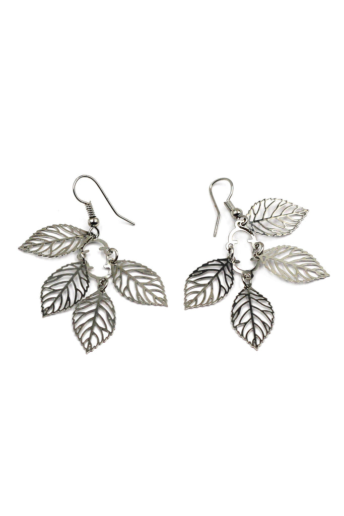 Elegant leaf button earrings
