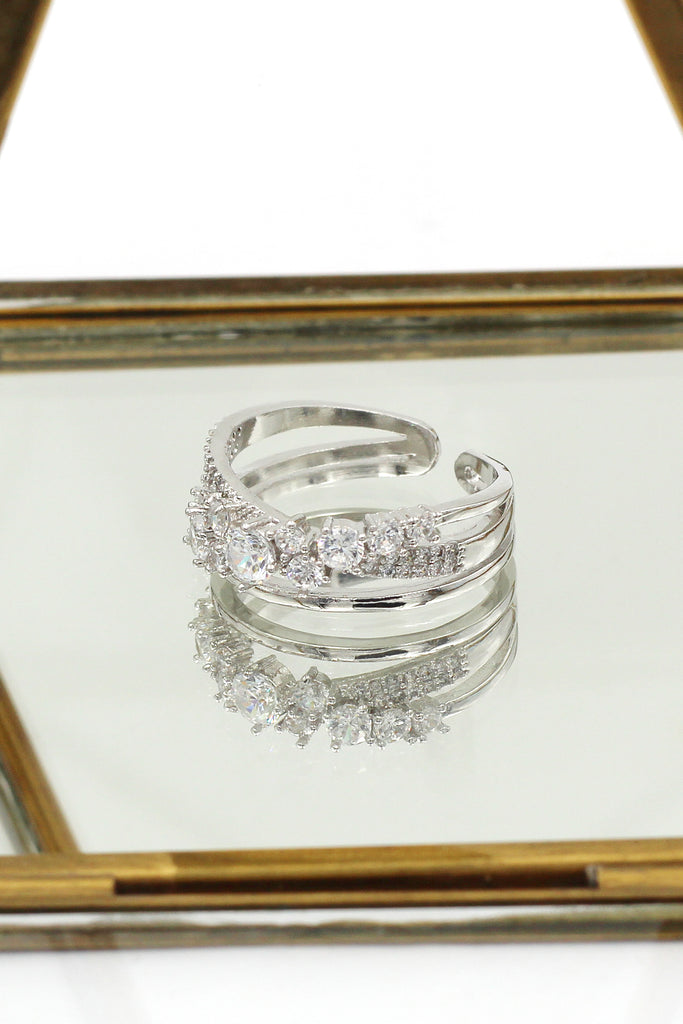 fashion row sparkling crystal ring