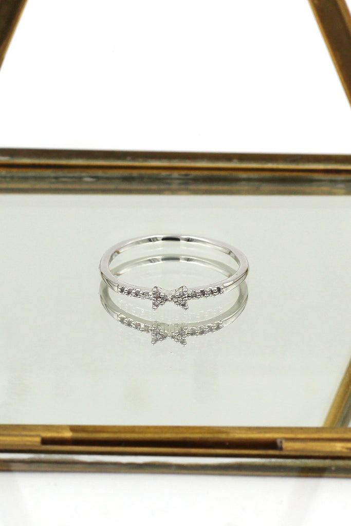 Fashion simple bow crystal ring