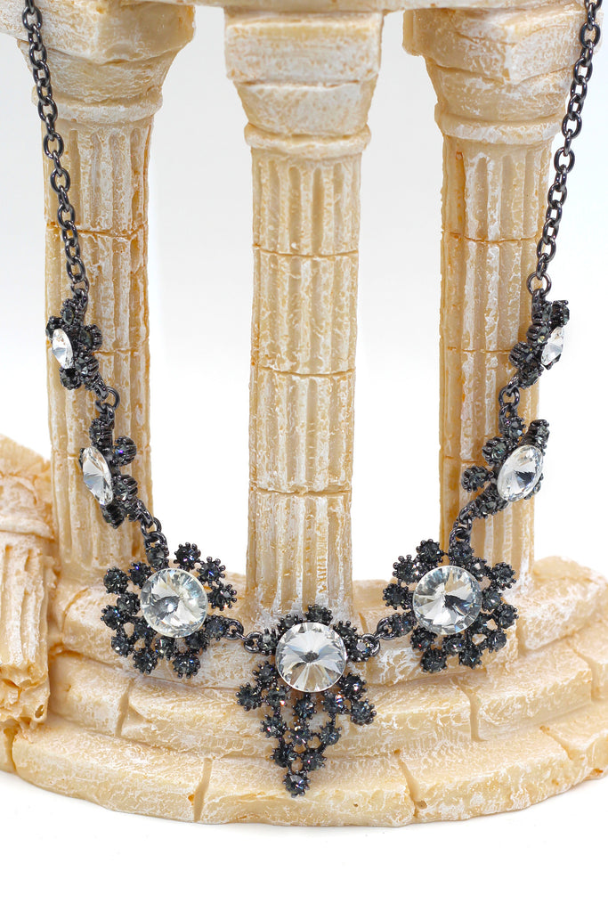 Fine fashion crystal necklace